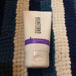 Rodan & fields unblemish refining acne wash